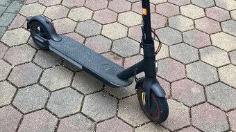 Predám Xiaomi Mi Electric Scooter Pro 2