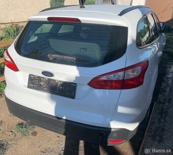 Rozpredam Ford Focus MK3 1.0 Ecoboost M2DA