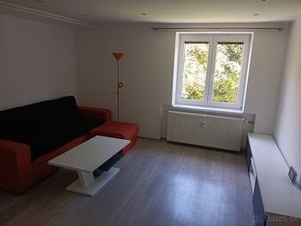 Prenájom 3 izbový byt Lánska