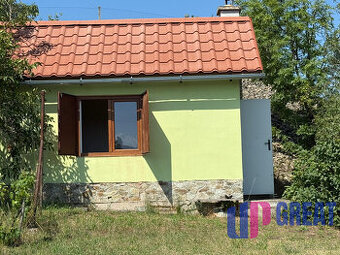 Romantická záhrada s panoramatickým výhľadom na Modru 🌿