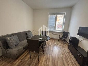 Ubytovanie/Prenájom priamo v centre Piešťan - samostatný 4-i