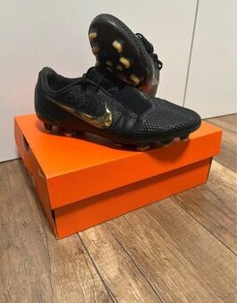Kopačky Nike Phantom Venom Elite Fg