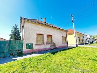 ŠTÚROVO - rodinný dom v centre mesta vhodný aj na podnikanie