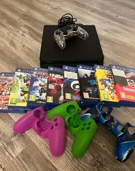 Predám PS4 slim 1TB , nový joystick + 8hier