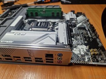 Predam zakladnu dosku am5+ramky ddr5 2x8 gb -nové