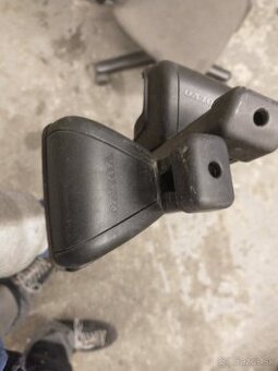 Predam stresne priecniky na volvo xc90 xc70