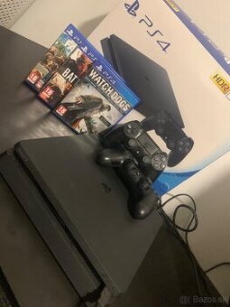 🎮 PlayStation 4 Slim 500GB + 2 ovládače + hry | TOP STAV
