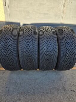 255/45r20