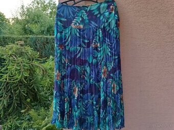 Sukňa spoločenská 38