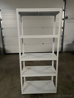 Kovový úložný regál