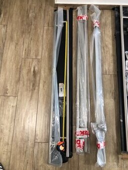 Predam nerezove madla-sety na vchodove dvere