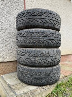Sada pneu 215/55 r17