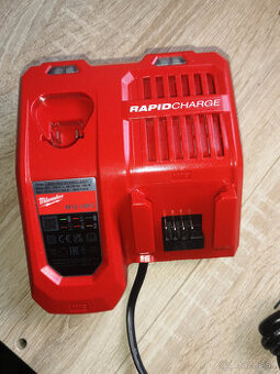 MILWAUKEE  M12-18 FC RÝCHLONABÍJAČKA, c12c nabijačka