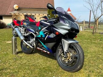 Kawasaki ZX-9R Ninja, pôvodné plasty aj polepy