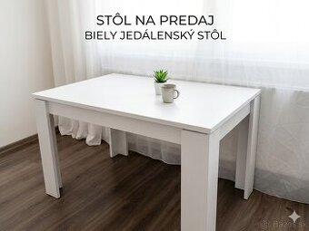 Jedálenský stôl