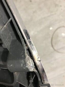 Maska Mercedes Benz C.class (w204)+znak do kapoty