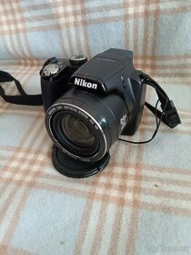 Nikon P 90