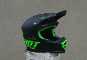 shot helma čierna zelená neo