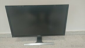 4K Samsung monitor - 1