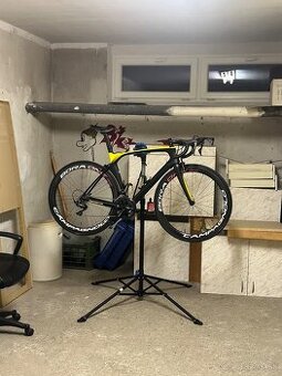 Cestný bicykel