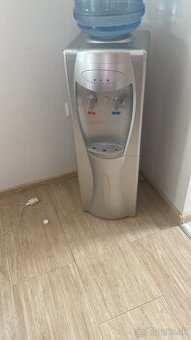 Dávkovač pí vody - aquamat