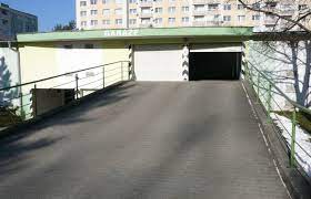 Garáž