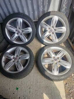 4ks alu disky orig. Seat 5x112 R18 pneu celoročne 7mm