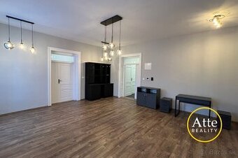 Na prenájom reprezentatívna kancelária 70 m² v centre Trnavy