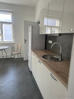 BRANDreal – prenájom 2 izbového bytu v centre, Kukučínova