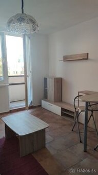 Na prenájom zariadená garsónka, Nové Zámky