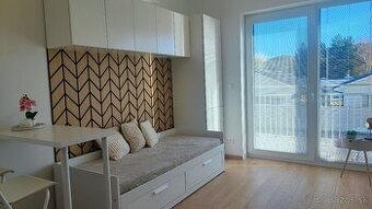 Prenajmem garsónku s balkónom a parkovacím miestom