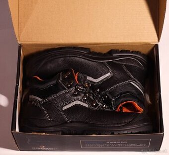 pracovná obuv 44, úplne nová