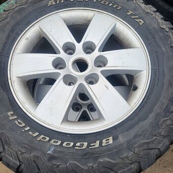 Predam elektrony Mitsubishi Pajero r17 - 1