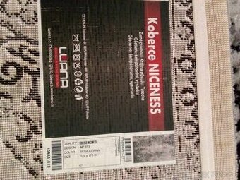 turecký tkaný koberec