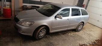 Octavia 2 facelift  combi