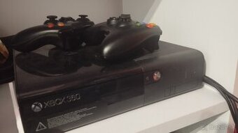🎮 Predám Xbox 360 E s 22 hrami a príslušenstvom - zábava za