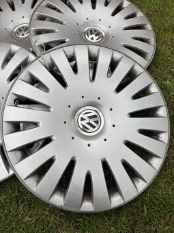 Volkswagen puklice R16