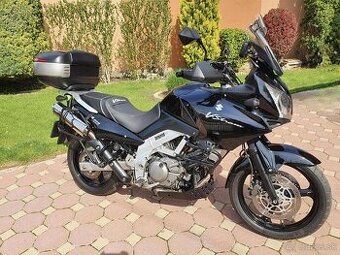 Suzuki V‑Strom DL 650 – výborný stav, bohatá výbava