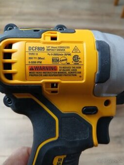 Dewalt dcf 809