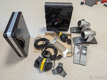 2 x Polycom HDX 7000