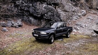Mazda B2500