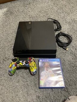 Playstation 4 + ovládač + hra