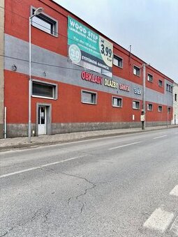 Polyfunkčná budova na predaj v Opatovej