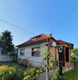 Rodinný dom po čiastočnej rekonštrukcii na krásnom veľkom po - 1