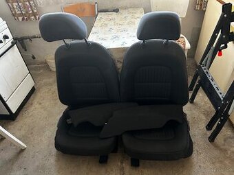 Predám interiér (sedačky +4x tapacire a4b8 po dohode