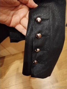 dámske čierne sako