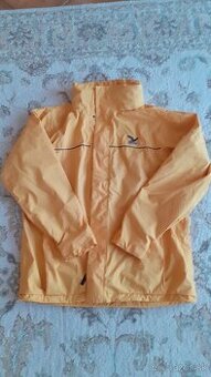 Bunda Salewa + šiltovka Salewa.