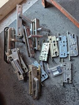 Predám chromove kovanie s guľou