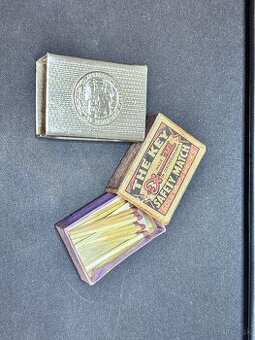 Starožitné kovové púzdro na zápalky