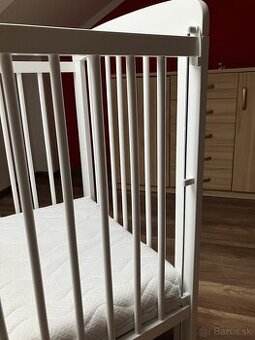 Predam detsku dubovu postielku